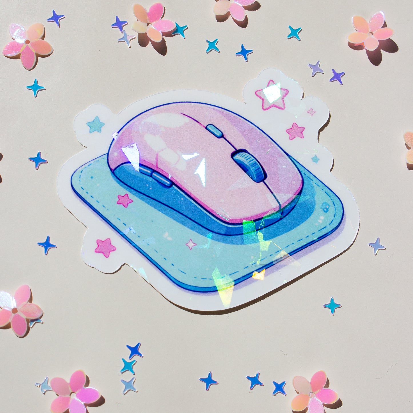 Kawaii Gaming Mouse Sticker , Vinyl, Glossy, Lifestyle-Ansicht auf Notizbuch, splitter holografisch
