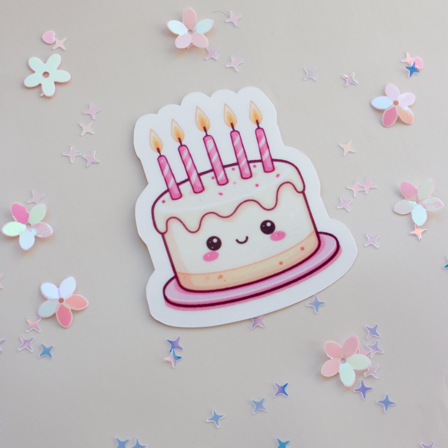 Kawaii Geburtstagstorte Sticker Produktansicht auf weißem Hintergrund, Pastell Aesthetic
