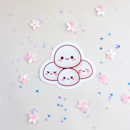 Kawaii Mochi Sticker, Vinyl, Glossy, vier Mochi Bällchen in Cremeweiß & Rosa, Kawaii Anime-Stil

